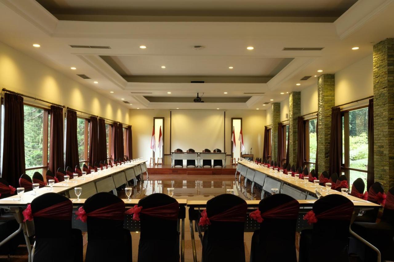 The Grand Hill Resort-Hotel Puncak Ngoại thất bức ảnh